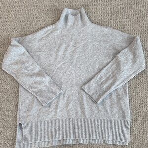 Abercrombie & Fitch Classic Gray Turtleneck Sweater